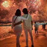 Sarah Fraisou Instagram - 🎉 2 0 2 4 🎉 #newyear #brazil🇧🇷 #family #goodtimes #felizanonovo #2024 #bonneannée #picoftheday Copacabana, Rio de Janeiro