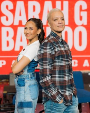Sarah Geronimo Instagram - Coach! Mag international tour na tayo!! 

Pero bago yan, Laguna, ready na ba kayo??? 🙂