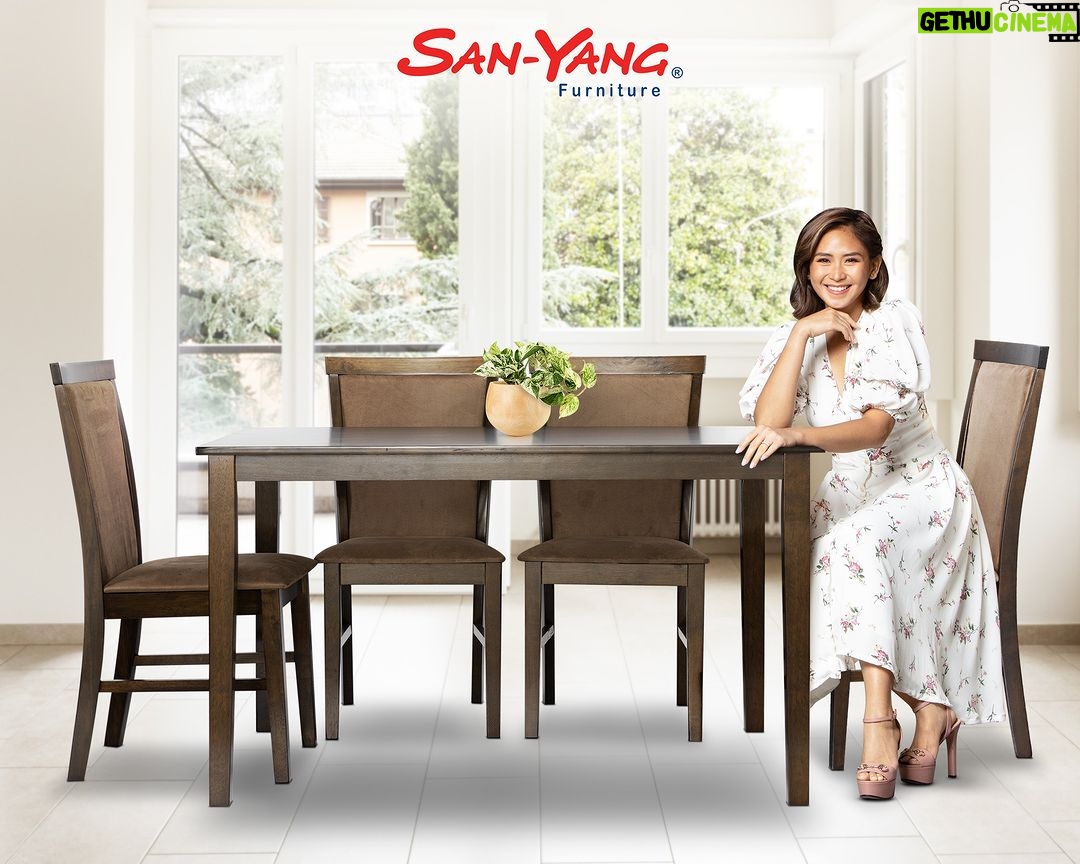 Sarah Geronimo Instagram - Definitely maSANYANG araw everyday kapag kasalo ang loved ones! This dining table from @sanyangfurnitureph lang ang kailangan ko for bonding moments with my family and friends. Find that perfect piece for your home at @sanyangfurnitureph!