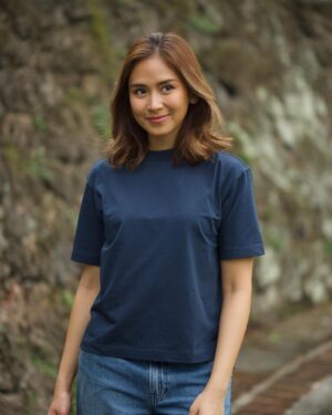 Sarah Geronimo Instagram - I really enjoy the outdoors, that is why I always wear breathable and cool to the touch outfits when going out. My go-to shirts? AIRism T-Shirts from @uniqlophofficial of course! It's both stylish and comfy so I'm free to have fun when I'm out in the neighborhood.

#UniqloPH #LifeWear