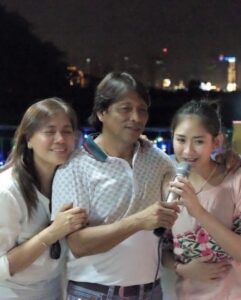 Sarah Geronimo Instagram - Superheroes ng buhay ko. I love you nanay at tatay ko. Happy Mother’s day po mama. Walang hanggan po na pasasalamat para sa walang katumbas na pag-aaruga at pagmamahal.