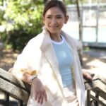 Sarah Geronimo Instagram - Nothing beats LifeWear pieces from @uniqlophofficial when it comes to style, comfort, and protection under the sun! I just love the support and comfort that comes with my bratop’s built-in cups, and the instant UV protection my lightweight, pocketable parka provides. These pieces are really a must-have this summer season! #UniqloPH #LifeWear
