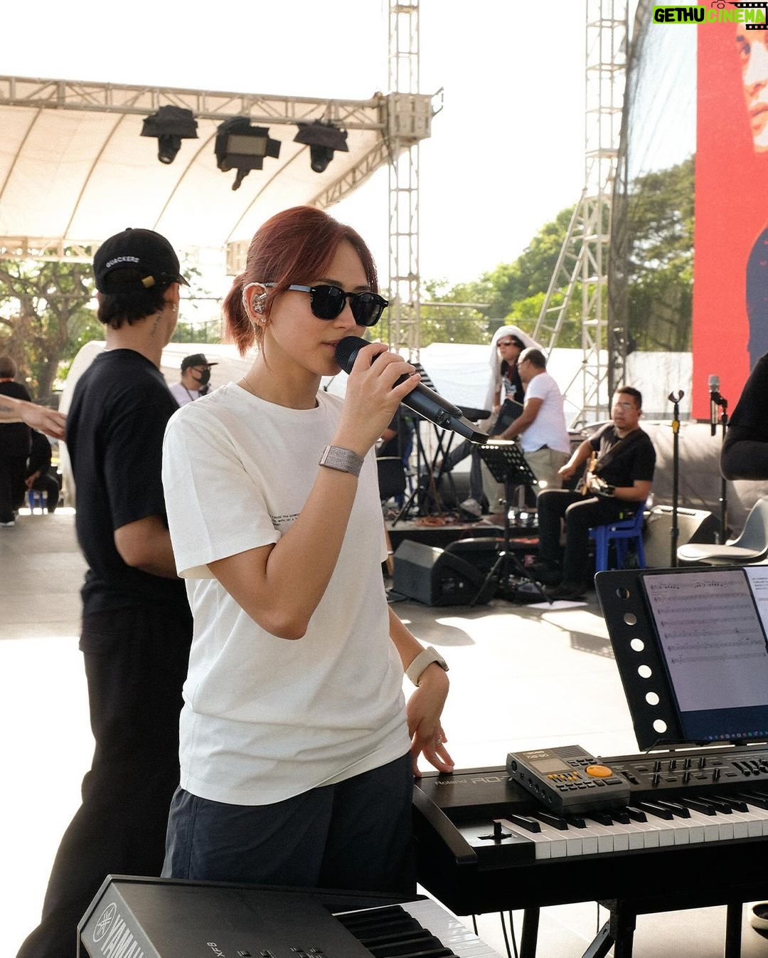 Sarah Geronimo Instagram - Bago City!!!! Maraming salamat!! Mahal ko kayo!! Bago City, Negros Occidental