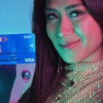 Sarah Geronimo Instagram - Live it up with BDO Debit 💙💛 Vibe out🕺, check out 🛍️, eat out 🍔 , and fly out️ ✈️ with your BDO Debit Card! #DebitDebitMoYan #JustDebitDebit with BDO! 💳 ⚡Stay updated on the latest discounts and deals at www.deals.bdo.com.ph. No BDO Debit Card? Open an account online or at any BDO Branch. Learn more at www.bdo.com.ph/debit-card.