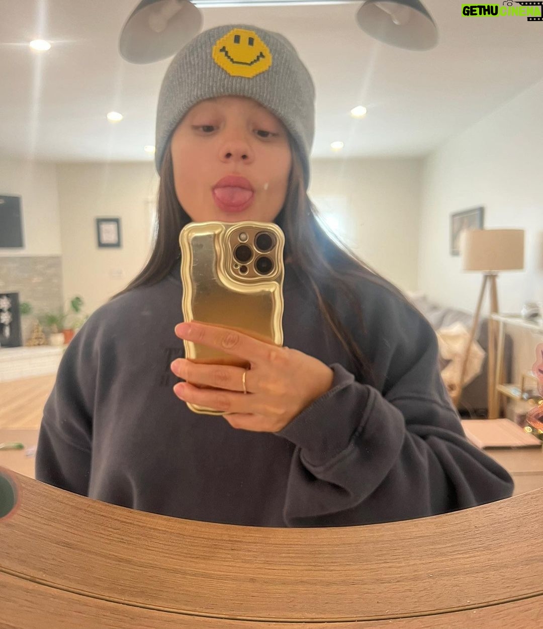 Sarah Jeffery Instagram - november brought gifts 🩵