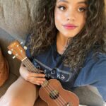 Sarah Jeffery Instagram - prop in photo > no prop in photo