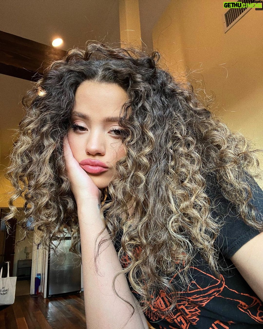 Sarah Jeffery Instagram - š¤radical acceptanceš¤