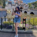 Sarah Jeffery Instagram - thank you @disneyland fam 🫶 Disneyland