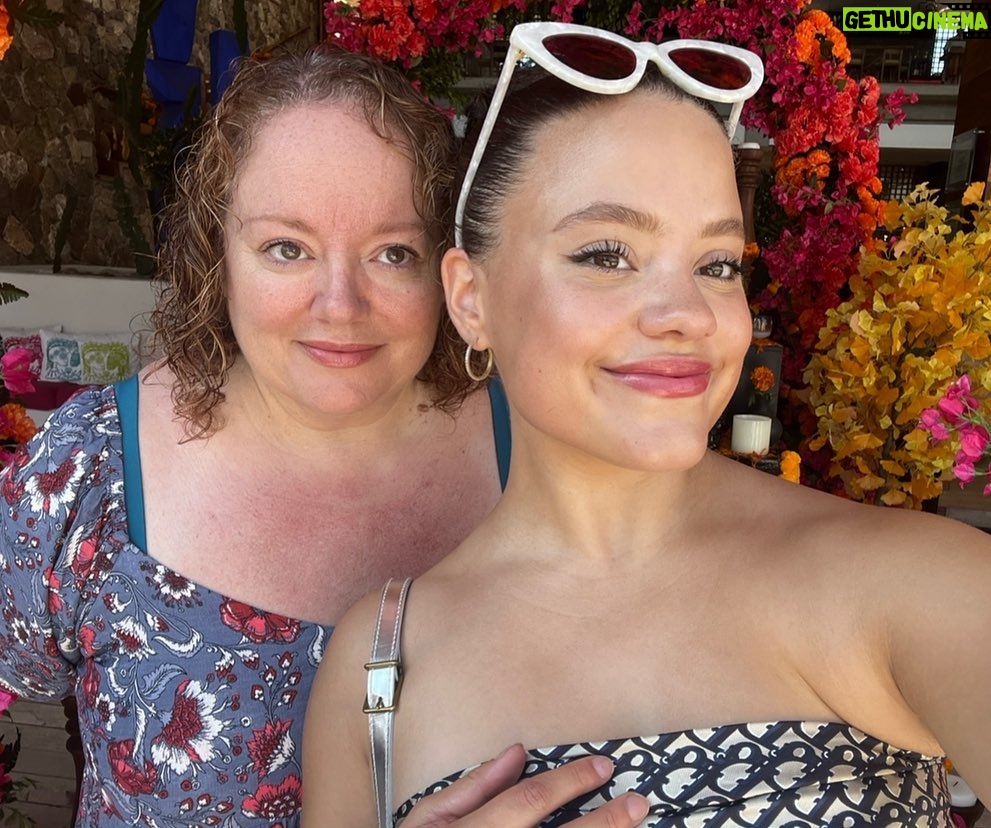 Sarah Jeffery Instagram - I’m the luckiest gal ever to call you my momma and my best friend, happy birthday @teresamjeffery ♥️♥️♥️