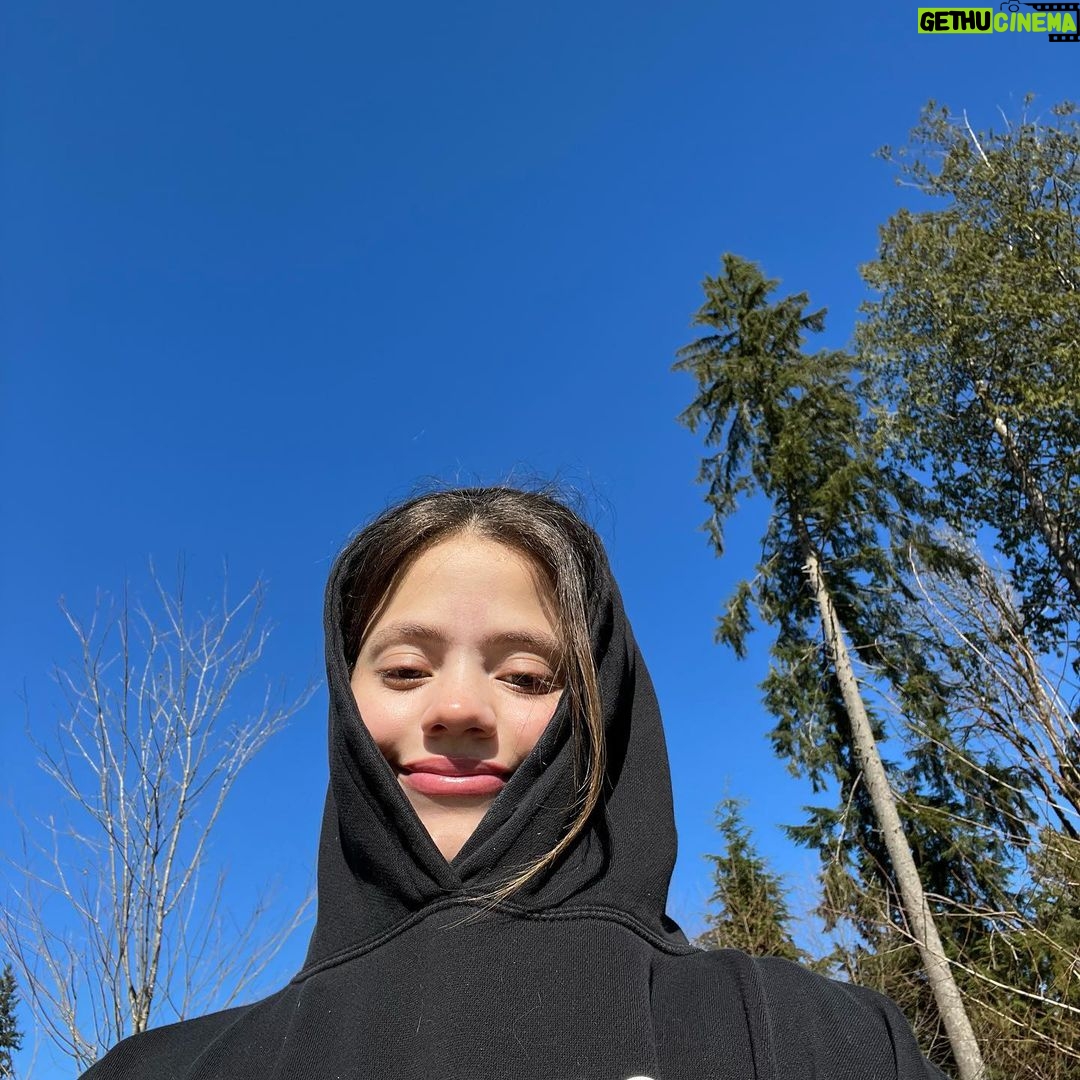 Sarah Jeffery Instagram - am i influencing you