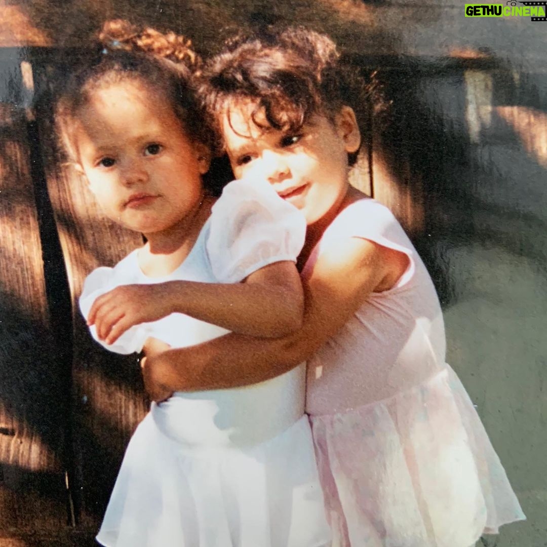 Sarah Jeffery Instagram - Happy Schmidt year pooey, my bestie for the restie🎂🫢🤍 may twenty NIIINE be the best one yet 🤌 and swipe to end for a sassy surprise
