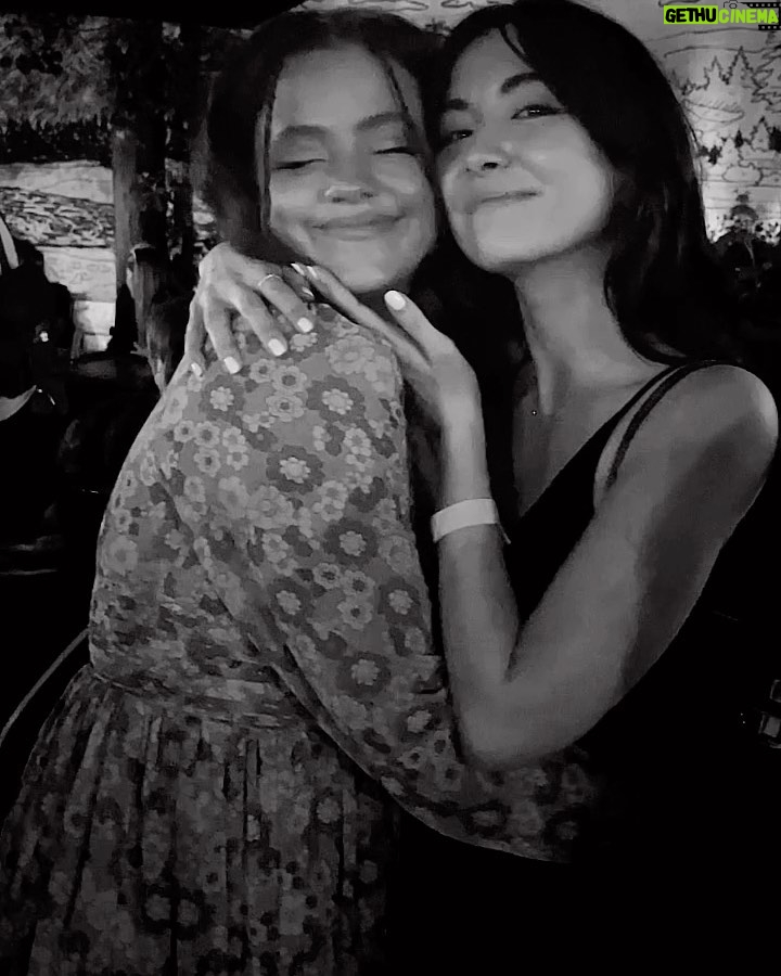 Sarah Jeffery Instagram - I hope everyone is blessed enough to have a Kiarra in their life. I love you and can’t wait to celebrate you 🎂🩷