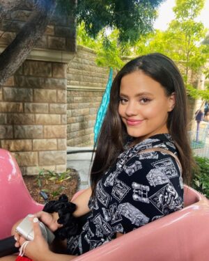 Sarah Jeffery Instagram - thanks for havin me today @disneyland 💛 #disneyland