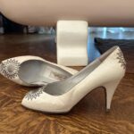 Sarah Jessica Parker Instagram - Amsterdam finds. Everything old is new again. Right @lauradolsvintage? X, SJ