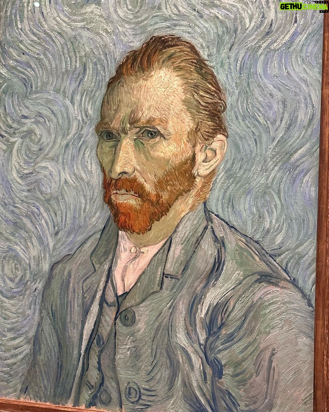 Sarah Jessica Parker Instagram - Amsterdam Thank you for sharing your art. Your food. Your trams. Your metro. Your energy. Your vintage clothing stores. And a bounty of hospitality. To all @vangoghmuseum For this, our 2nd visit in 2 days, we thank you. We will remember forever. X, SJ