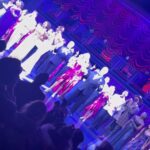 Sarah Jessica Parker Instagram - OPENING NIGHT @somelikeithotmusical !!!! This is how it feels The Shubert Theatre 8 shows a week! Wowza!!!!! Congratulations to the entire cast, crew, creative team for a most joyful night in the theatre! Special love to @scottwittman and @marc_shaiman ! So proud! X, SJ