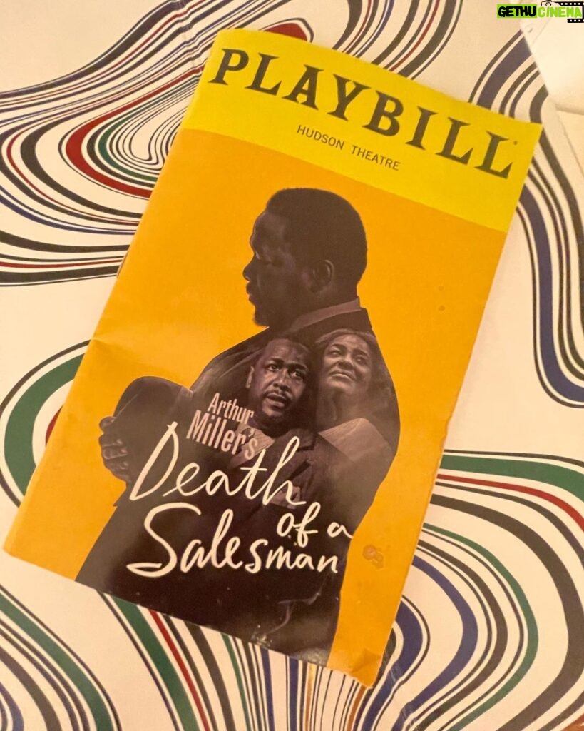 Sarah Jessica Parker Instagram - Beautiful, captivating @wendellpcg Thank you. Your Willy Loman hasn’t left us. Thank you to the entire cast of @salesmanbroadway We loved being your audience at @hudsonbway X, SJ