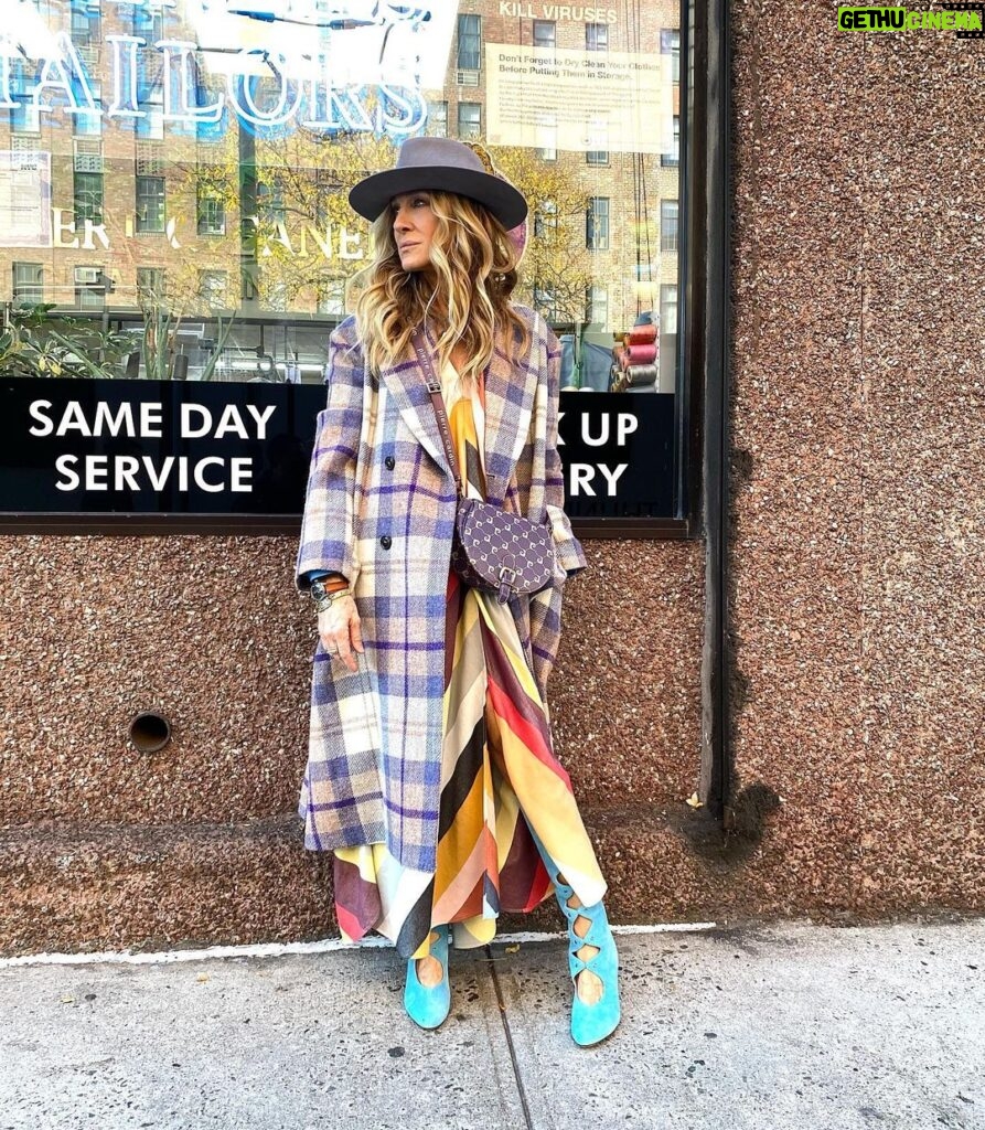 Sarah Jessica Parker Instagram - Carrie’s version of blue suede shoes. X, SJ