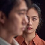 Sarah Jessica Parker Instagram - Everything about @decisiontoleave @tangwei_ld #Hae il Park @mermaidleejh And it’s director Park Chan-wook, cinematographer Ji-yong Kim and co-writer with Mr. Chan-work, Jeong Seo-Gyeong The work from all is glorious. And when you have finished this most beguiling movie look up the song “Mist” X, SJ
