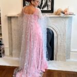 Sarah Jessica Parker Instagram - Just wait until you see the front. No words right now. I’m sure they’ll come later. See you in Suite 719. X, SJ Plaza Suite UK