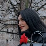 Sarah Khan Instagram – Happy Valentines Day 🌹 

PS. I get flowers everyday so today is no special for me 😉