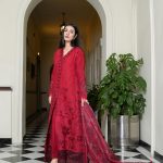 Sarah Khan Instagram - @maryamhussain_official brings the most beautiful winter pret, Lani, this season! Don’t get a chance to miss out on it and get this stunning outfit exclusively at their Flagship Store & Website www.maryamhussain.pk #Lani #MHWinterPret #Meer #Winter #MaryamHussain