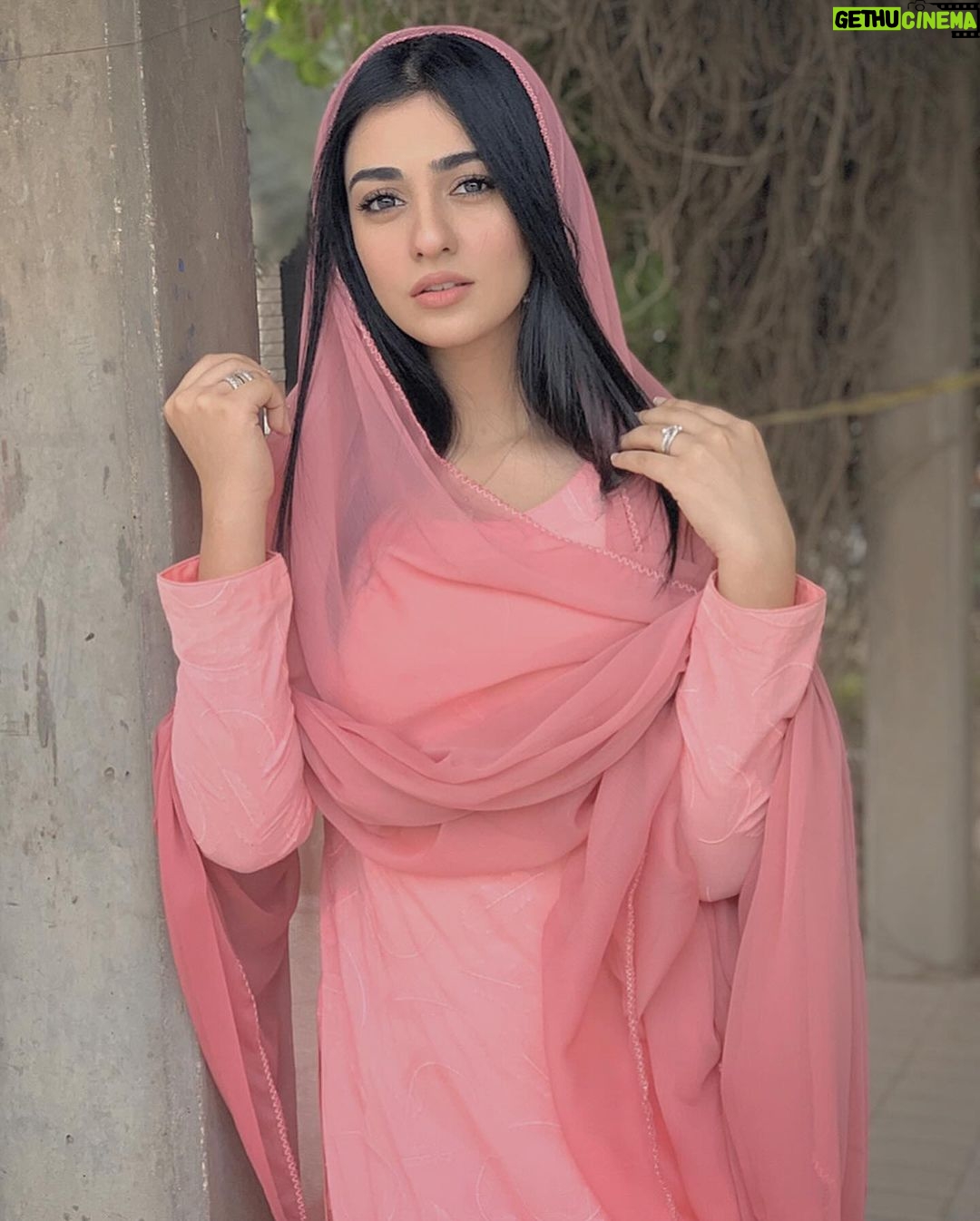Sarah Khan Instagram - Your Gulbano from #abdullahpurkadevdas 💕