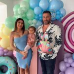 Sarah Lopez Instagram - Aujourd’hui est un jour particulier car tu fêtes ton dernier moinniversaire ma fille. 11 mois et dans un mois tu sera un grand bébé d’amour. Je t’aime
