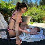 Sarah Lopez Instagram - On a commencé à aménager la partie extérieure de la maison pour pouvoir accueillir nos amis, nos familles et dans quelques années, les spectacles d’été de notre petite Aaliyah. Bien entendu, on prendra toutes les précautions nécessaires pour tout sécuriser. En attendant, on profite du calme… avant la tempête 😂❤️