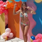 Sarah Lopez Instagram - Joyeux 4 moinniversaire mon bébé. ❤️ Encore une journée incroyable thème Pool Party avec mes copines 👯‍♀️