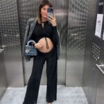 Sarah Lopez Instagram - Quand une baby mama est de sortie ! Love you ma fille 🖤