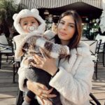 Sarah Lopez Instagram - 22:11. Je sais pas pourquoi je poste maintenant mais je regardais mes photos du jour et j’ai craqué pour celle là. 🐻❤️ Cannes