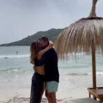 Sarah Lopez Instagram – Les vacances, ça rime avec patience… bon ok, j’en manque un peu surtout quand je veux vous faire une jolie vidéo 😂👋🏽 Porto-Vecchio