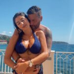 Sarah Lopez Instagram – Amoureuse de toi, de nous 💙