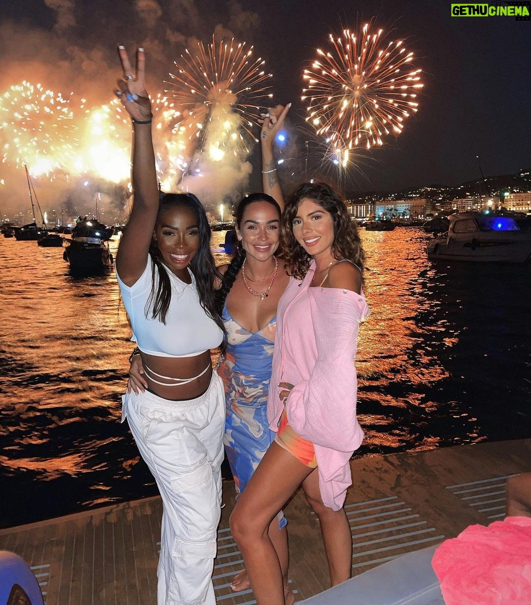 Sarah Lopez Instagram - 14 juillet 🫶🏼 Cannes