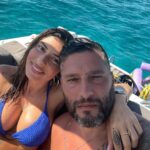 Sarah Lopez Instagram - Merci à mon chéri d’être là dans les bons comme dans les mauvais moments. Aujourd’hui on a fait une journée en amoureux bateau pour se changer les idées. Et vous ? Îles de Lérins
