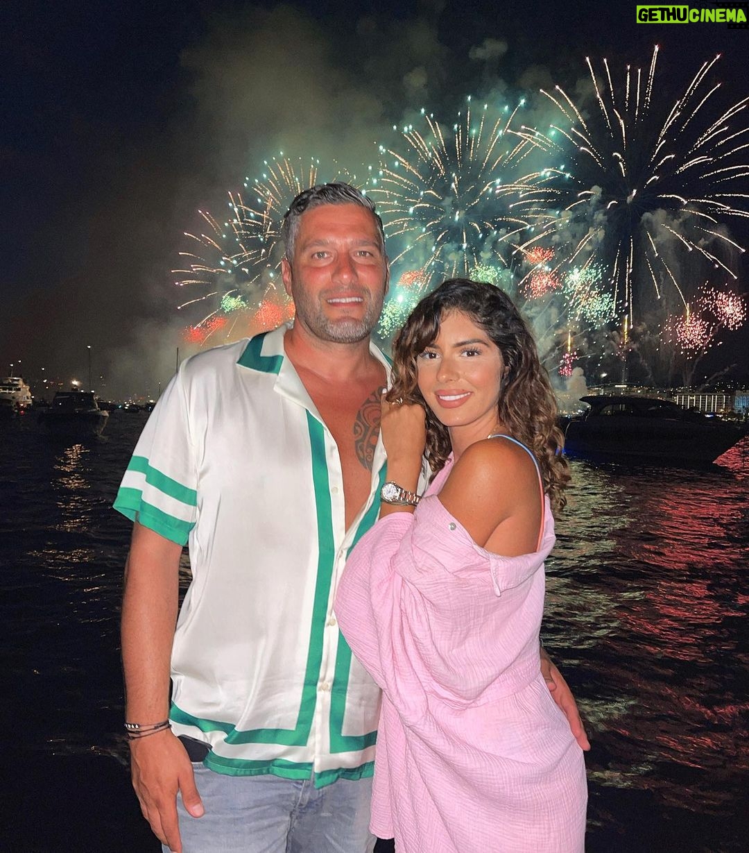 Sarah Lopez Instagram - 14 juillet 🫶🏼 Cannes