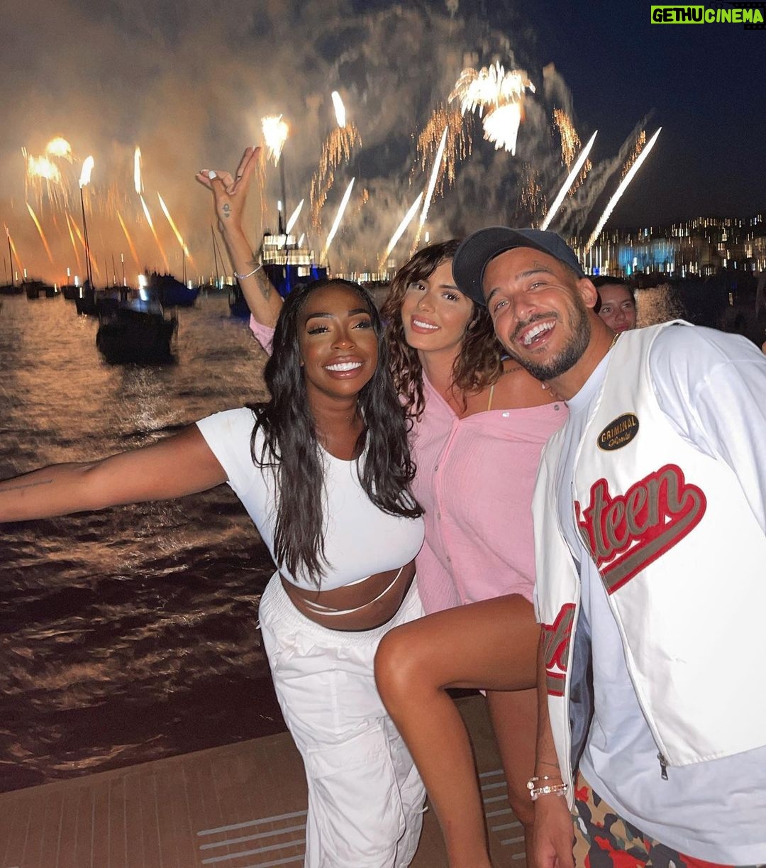 Sarah Lopez Instagram - 14 juillet 🫶🏼 Cannes