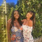 Sarah Lopez Instagram - Votre année, votre vie sera ponctuée de rencontres. Il y a celles qu’on veut vite oublier et celles qui resteront gravées à jamais. L’amitié c’est comme l’amour, ça mérite un grand A avec ces filles là @jazztvshow , @noemie_mabelleuh , @martika11 🫶🏼 Cannes
