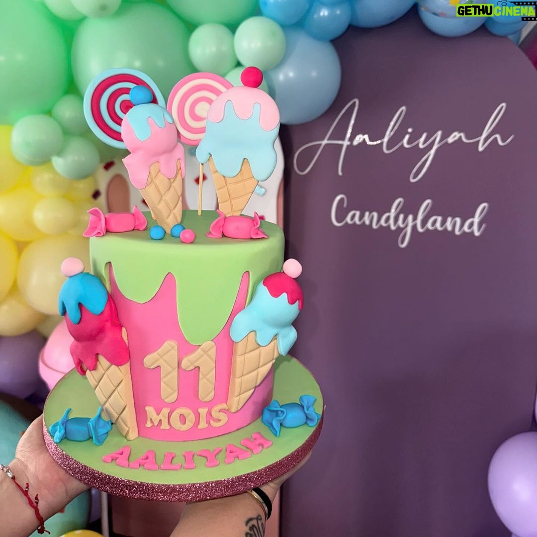 Sarah Lopez Instagram - Aujourd’hui est un jour particulier car tu fêtes ton dernier moinniversaire ma fille. 11 mois et dans un mois tu sera un grand bébé d’amour. Je t’aime