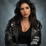 Sarah Lopez Instagram - Moi si j’étais née aux États Unis dans les 90’s ! Quelle est la plus ressemblante ?