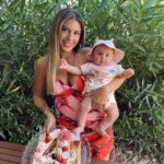 Sarah Lopez Instagram - Joyeux 4 moinniversaire mon bébé. ❤️ Encore une journée incroyable thème Pool Party avec mes copines 👯‍♀️