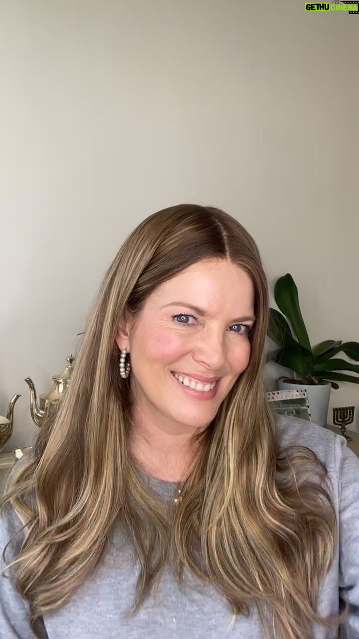Sarah Mintz Instagram - Sabes a donde vas???? …. Un buen comienzo de semana!!! 🥰