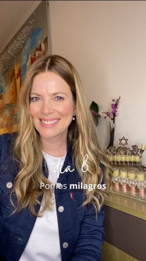 Sarah Mintz Instagram - ¡Último día de Januca! Una noche poderosa: hoy, las personas que no pueden tener hijos, oren por poder tenerlo.
Pero si ese no es el caso, también es ideal para pedir por un milagro ✨
Gracias por acompáñarme durante esta festividad maravillosa 🫶
#Januca #Milagros #Festividad