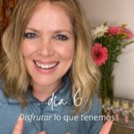 Sarah Mintz Instagram - No hay que dar por sentadas las cosas que tenemos, hay que verlas como un regalo de Hashem 🎁 Desde abrir los ojos por la mañana, hasta cumplir cada una de nuestras metas ✅ #Januca #Festividad #Luz #Regalo #SarahMintz
