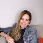 Sarah Mintz Instagram - Sentir celos y envidia, ¿crees que te puede servir de algo? ¿Para qué piensas que fueron creados? 📹 ¡Este video te va a sorprender! #Parashat #Reflexion #Celos #Envidia #SarahMintz