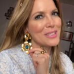 Sarah Mintz Instagram - Ósea….. esto y más!!! Que bacano estar aquí!!!!! . Y con regalos @julliethdussan_joyas @chevi_montag_wigs