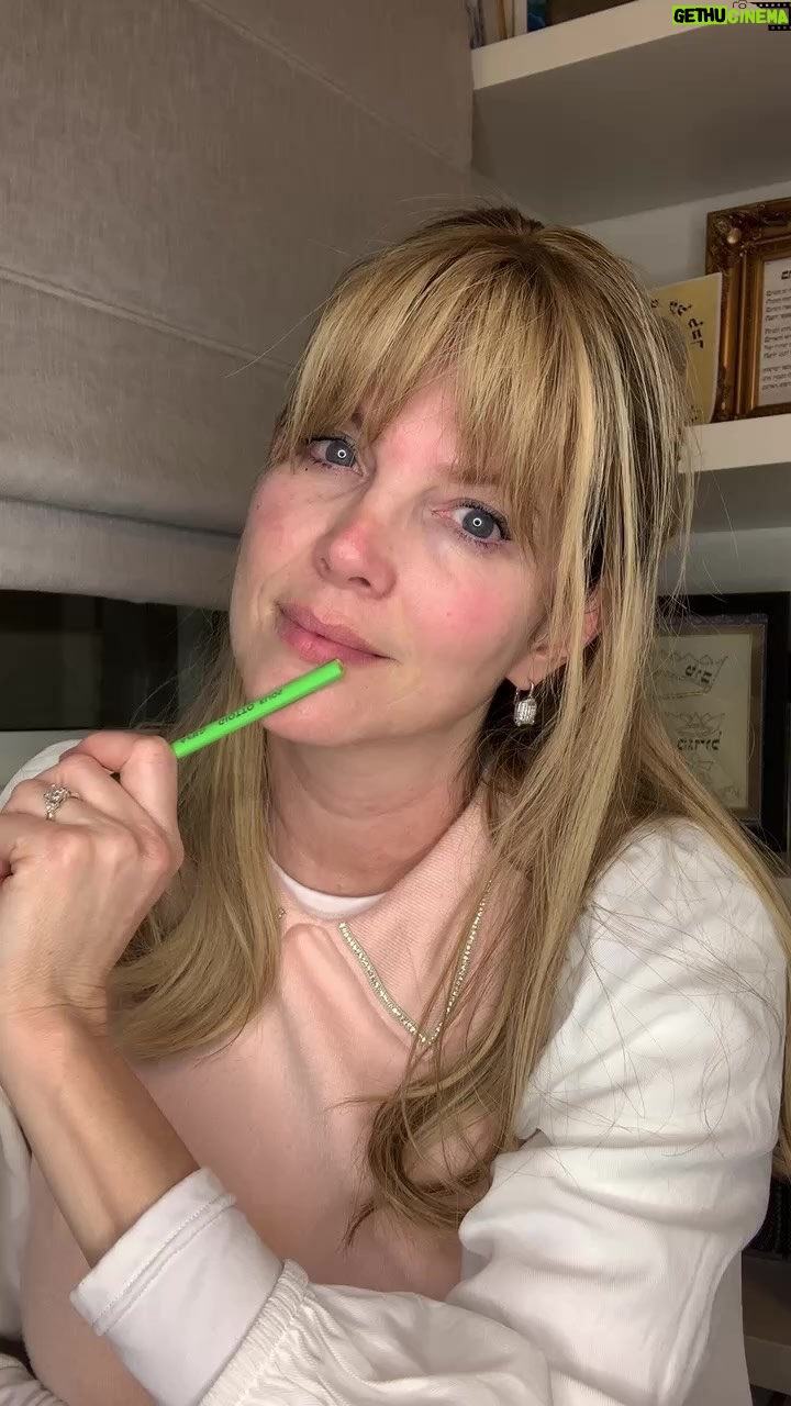 Sarah Mintz Instagram - Sabes guardar un secreto?? 🤫