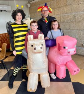 Sarah Mintz Instagram - The Kabbala describes the miracle of Purim as an awaking in the midst of exile. By Rabbi Yitzchak Luria .. La Cabalá describe el milagro de Purim como un despertar en medio del exilio. Por el rabino Itzjak Luria #purim