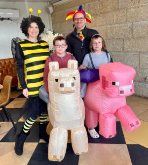 Sarah Mintz Instagram - The Kabbala describes the miracle of Purim as an awaking in the midst of exile.
By Rabbi Yitzchak Luria ..

La Cabalá describe el milagro de Purim como un despertar en medio del exilio.
Por el rabino Itzjak Luria #purim